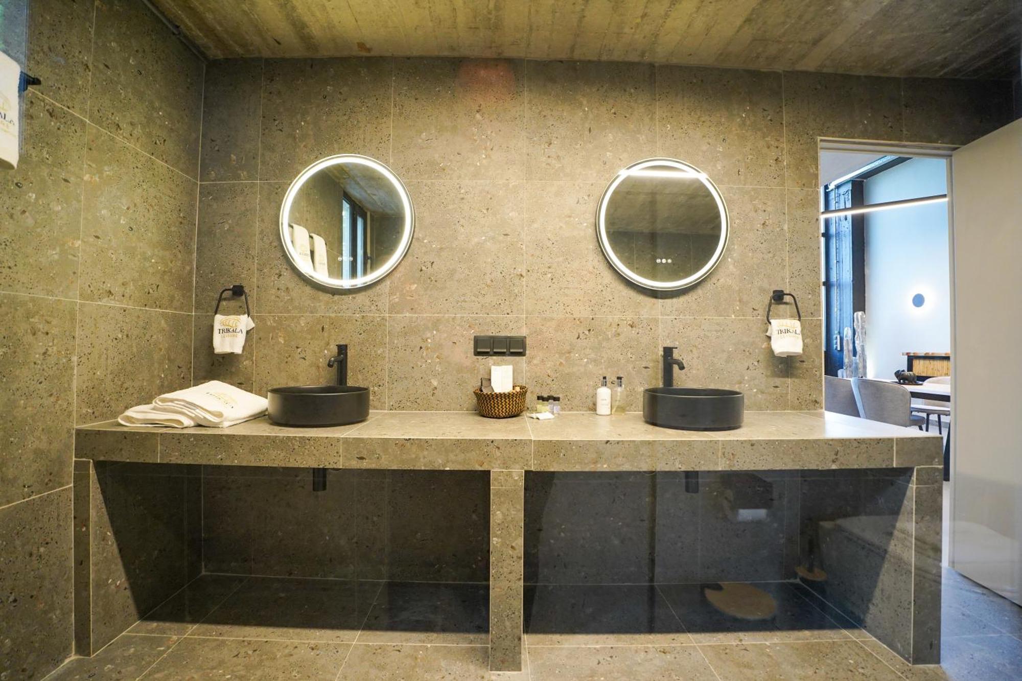 Industrial Loft Apartment Trikala  Bagian luar foto