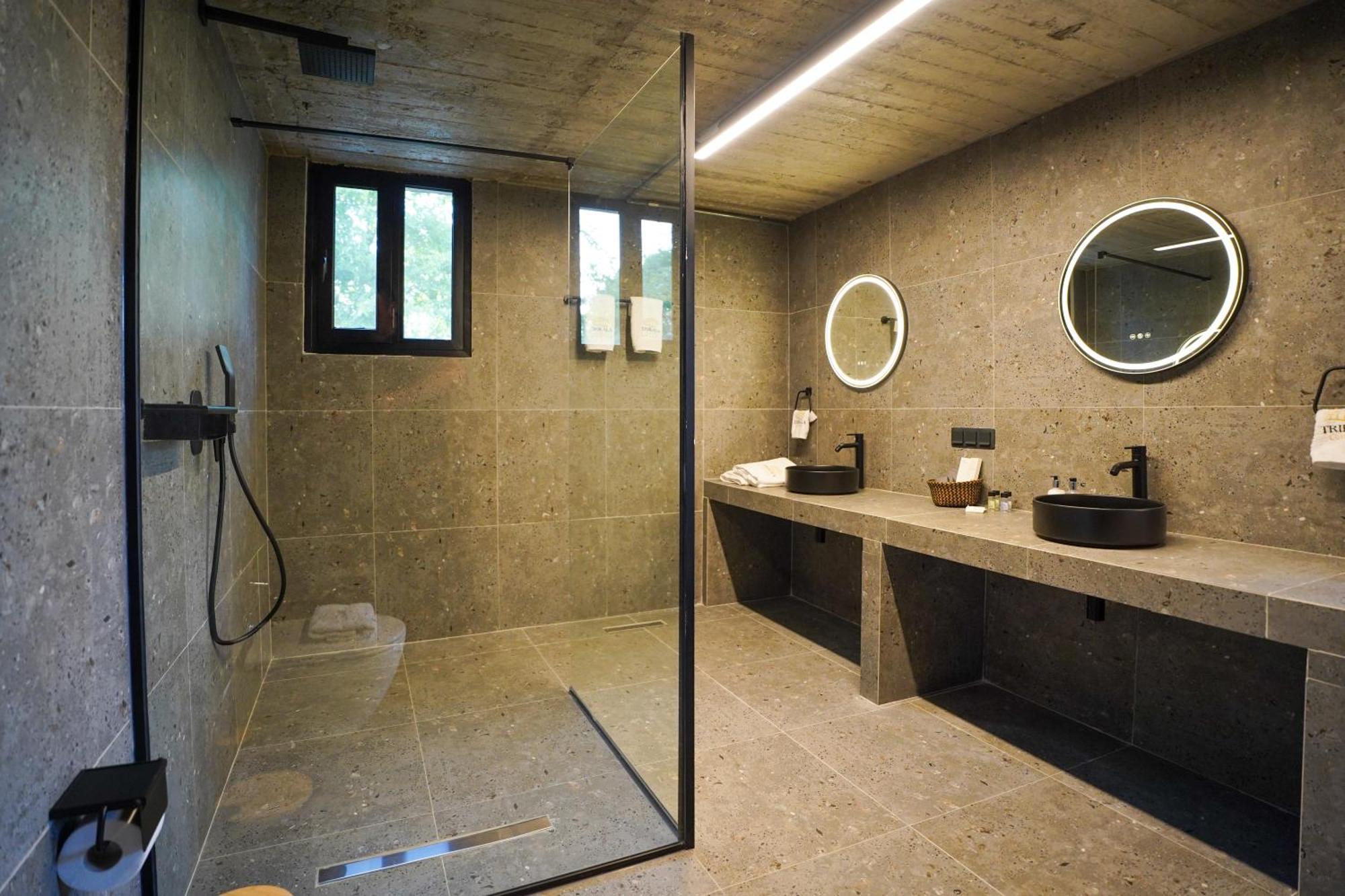 Industrial Loft Apartment Trikala  Bagian luar foto