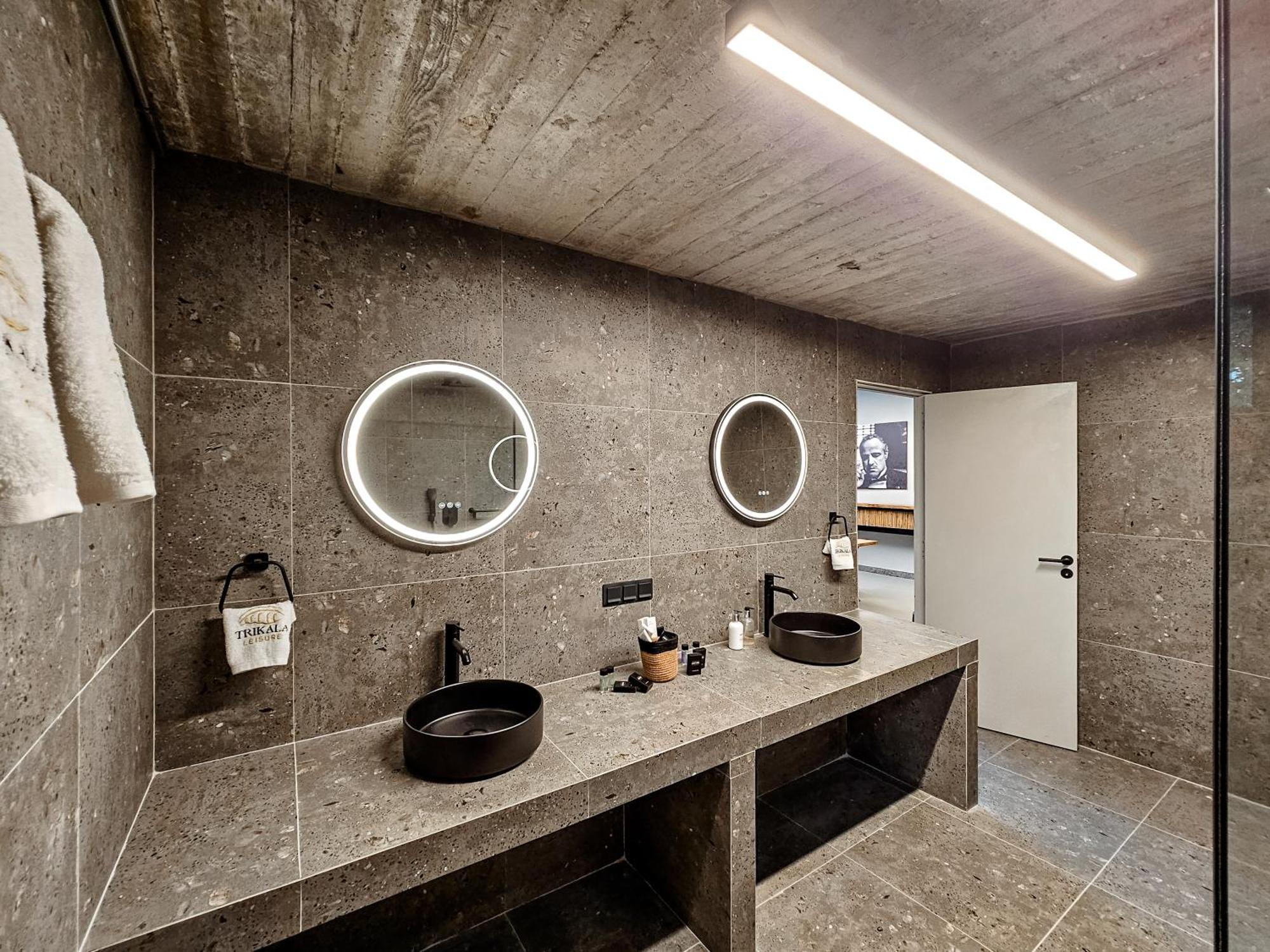 Industrial Loft Apartment Trikala  Bagian luar foto