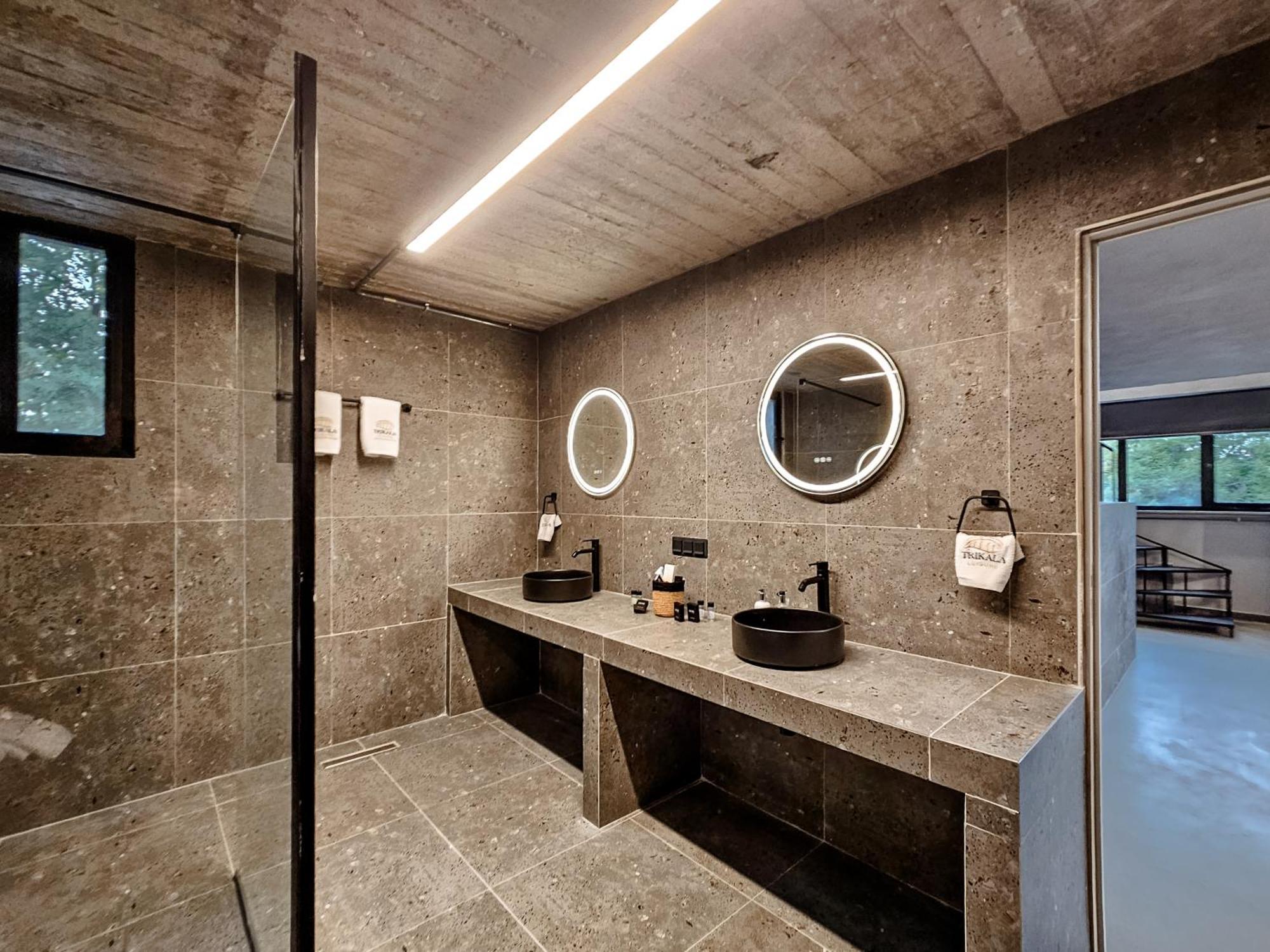 Industrial Loft Apartment Trikala  Bagian luar foto